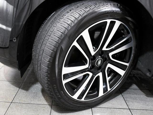 Photo of 2023 Santorini Black Metallic Land Rover Range Rover