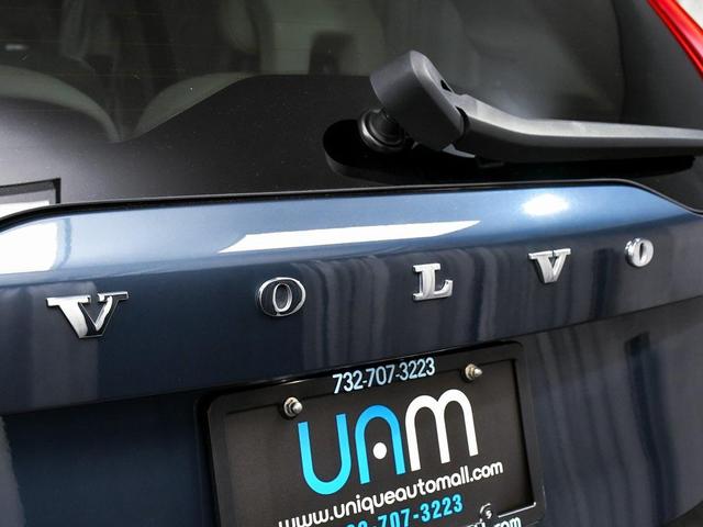 Photo of 2021 Denim Blue Metallic Volvo XC90