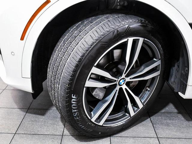 Photo of 2022 Alpine White BMW X7