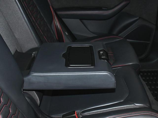 Photo of 2022 Glacier White Audi RS Q8