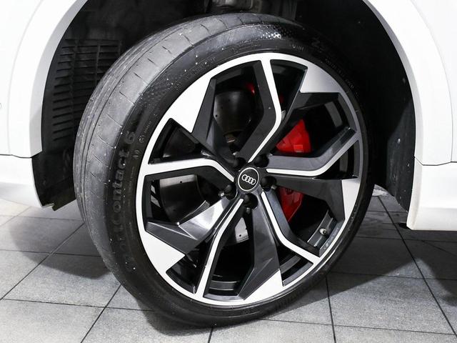 Photo of 2022 Glacier White Audi RS Q8