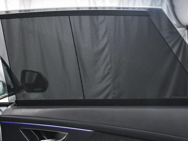 Photo of 2022 Glacier White Audi RS Q8