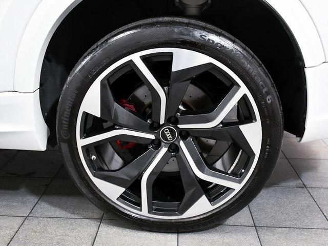 Photo of 2022 Glacier White Audi RS Q8