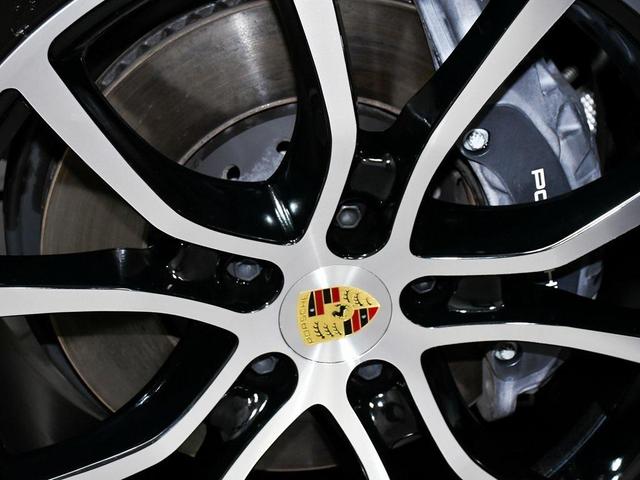 Photo of 2024 Black Porsche Cayenne