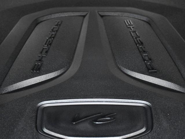 Photo of 2024 Black Porsche Cayenne