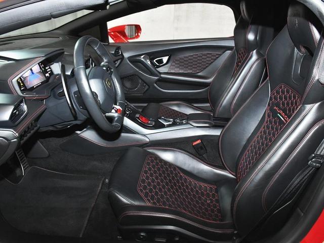 Photo of 2019 Rosso Mars Metallic Lamborghini Huracan
