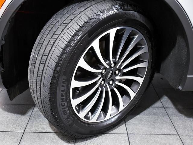 Photo of 2023 Silver Radiance Metallic Clearcoat Lincoln Aviator