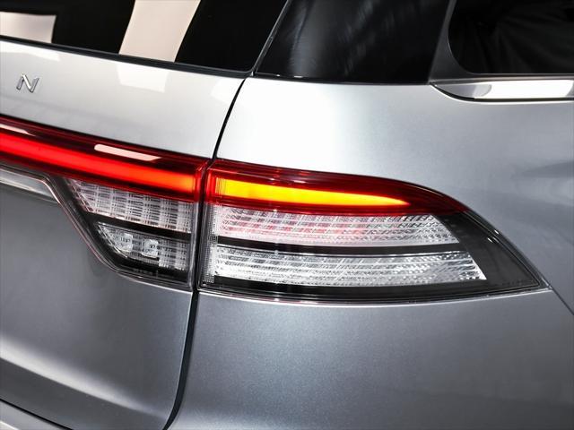 Photo of 2023 Silver Radiance Metallic Clearcoat Lincoln Aviator