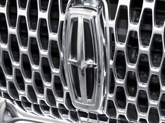 Photo of 2023 Silver Radiance Metallic Clearcoat Lincoln Aviator