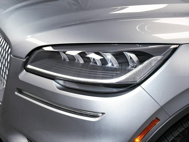 Photo of 2023 Silver Radiance Metallic Clearcoat Lincoln Aviator
