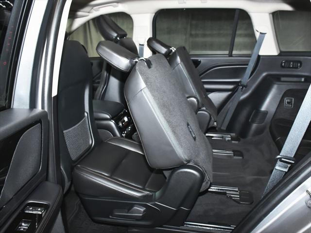 Photo of 2023 Silver Radiance Metallic Clearcoat Lincoln Aviator