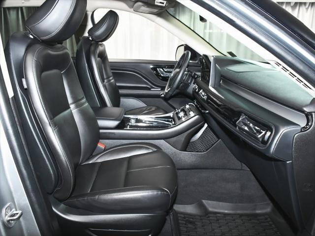Photo of 2023 Silver Radiance Metallic Clearcoat Lincoln Aviator