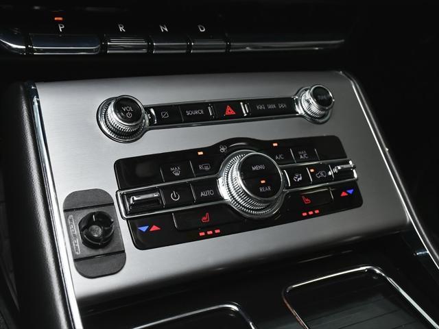 Photo of 2023 Silver Radiance Metallic Clearcoat Lincoln Aviator