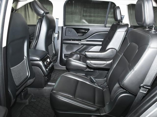 Photo of 2023 Silver Radiance Metallic Clearcoat Lincoln Aviator
