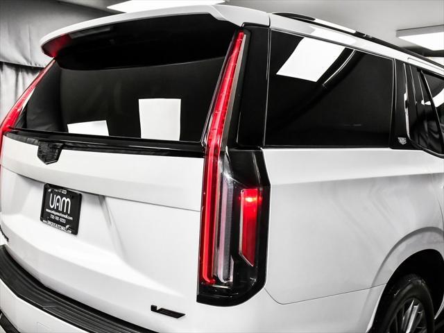 Photo of 2023 Crystal White Tricoat Cadillac Escalade