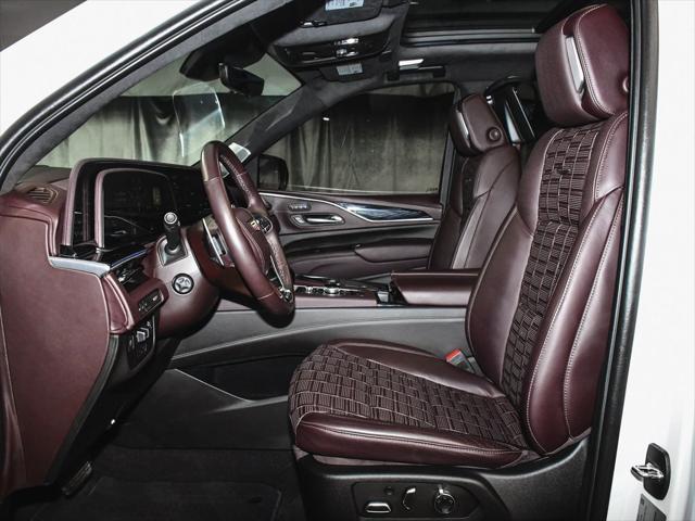 Photo of 2023 Crystal White Tricoat Cadillac Escalade