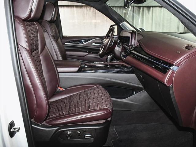 Photo of 2023 Crystal White Tricoat Cadillac Escalade