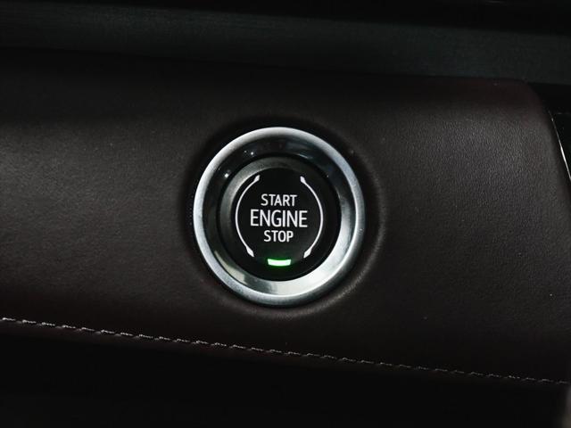 Photo of 2023 Crystal White Tricoat Cadillac Escalade