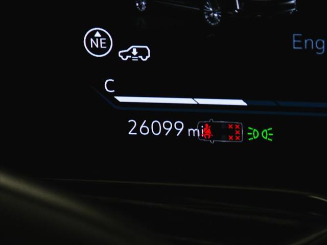 Photo of 2023 Crystal White Tricoat Cadillac Escalade