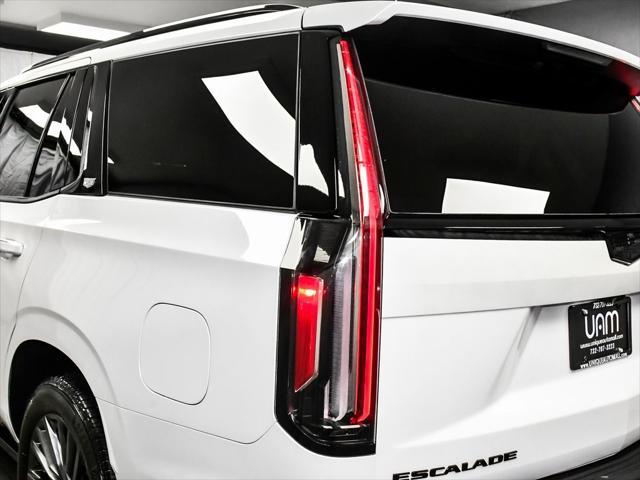 Photo of 2023 Crystal White Tricoat Cadillac Escalade