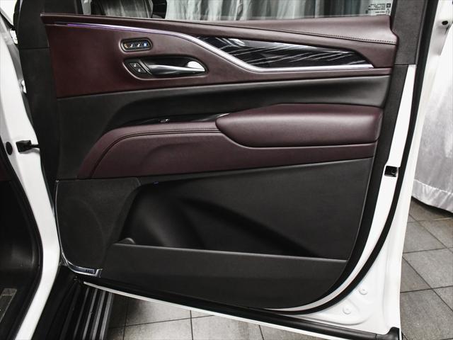Photo of 2023 Crystal White Tricoat Cadillac Escalade