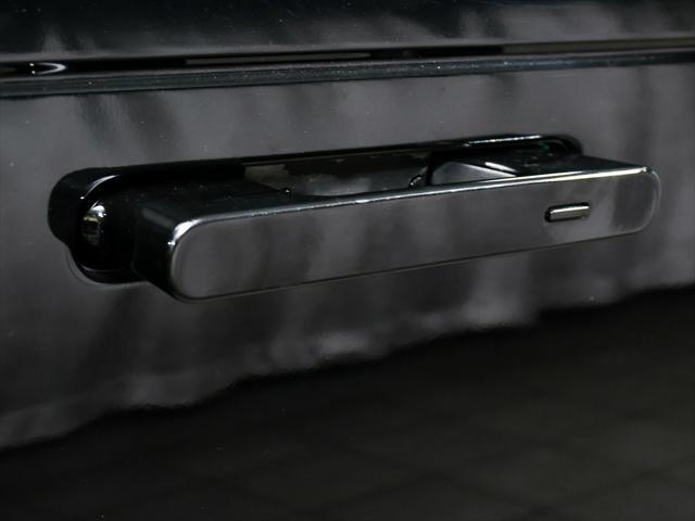 Photo of 2023 Santorini Black Metallic Land Rover Range Rover