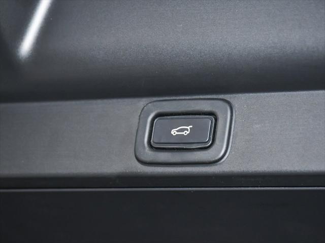 Photo of 2023 Santorini Black Metallic Land Rover Range Rover