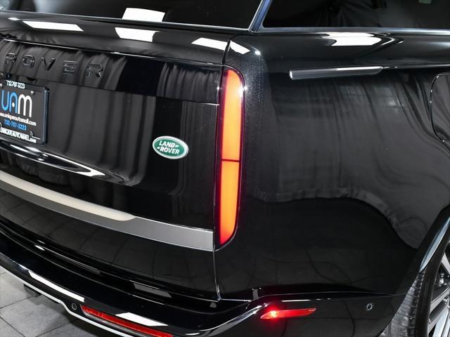 Photo of 2023 Santorini Black Metallic Land Rover Range Rover