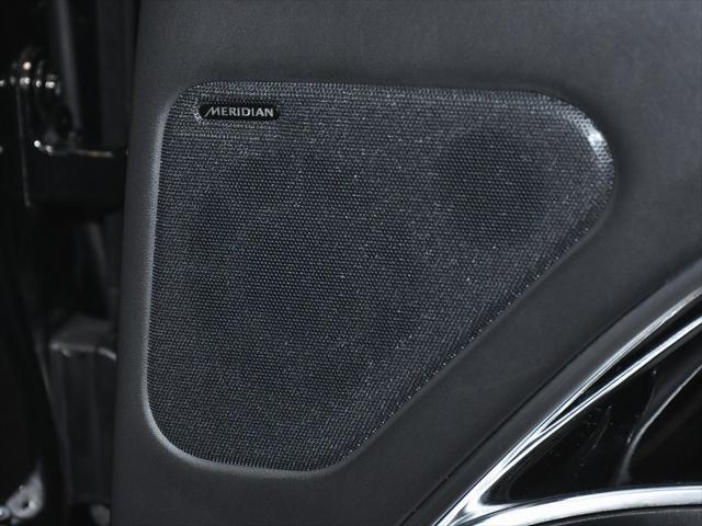 Photo of 2023 Santorini Black Metallic Land Rover Range Rover