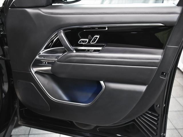 Photo of 2023 Santorini Black Metallic Land Rover Range Rover