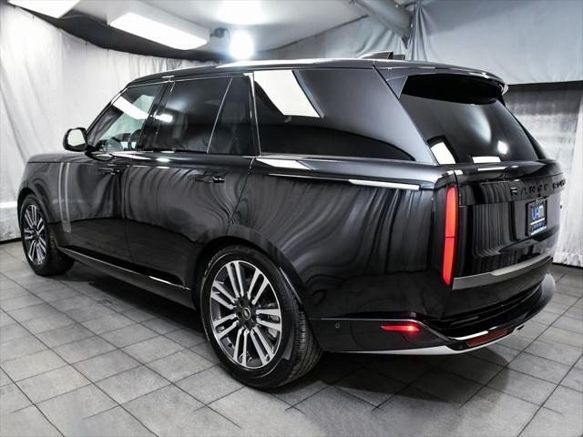 Photo of 2023 Santorini Black Metallic Land Rover Range Rover