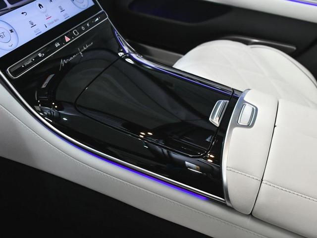 Photo of 2024 Black Mercedes-Benz Maybach S 680