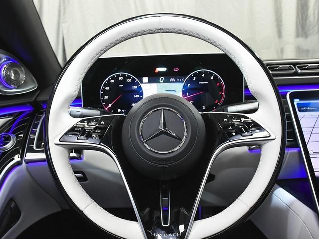 Photo of 2024 Black Mercedes-Benz Maybach S 680