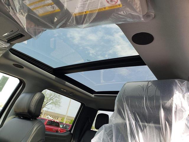Photo of 2025 OXFORD WHITE Ford F-250