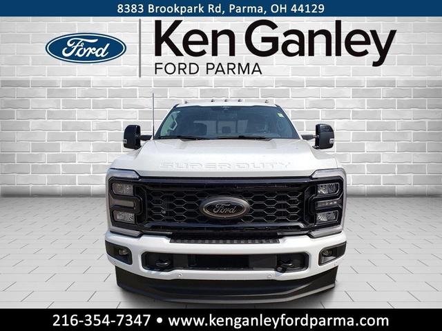 Photo of 2025 OXFORD WHITE Ford F-250