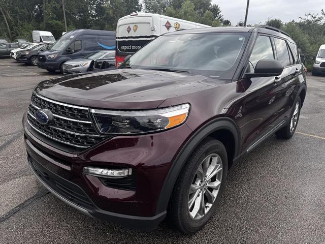 Photo of 2022 BURGUNDY VELVET MET TINT CC Ford Explorer