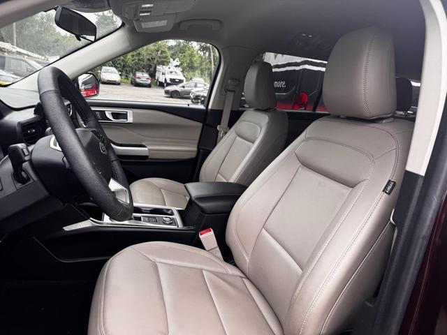 Photo of 2022 BURGUNDY VELVET MET TINT CC Ford Explorer