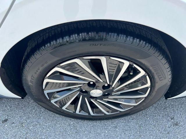 Photo of 2023 Serenity White Hyundai SONATA Hybrid