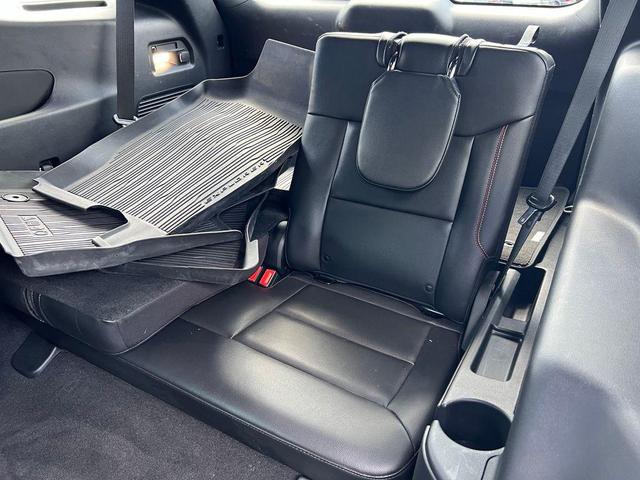 Photo of 2023 Agate Black Metallic Ford Explorer