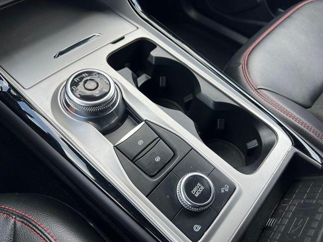 Photo of 2023 Agate Black Metallic Ford Explorer