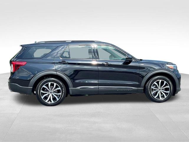 Photo of 2023 Agate Black Metallic Ford Explorer