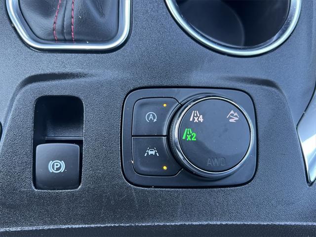 Photo of 2023 Mosaic Black Metallic Chevrolet Traverse