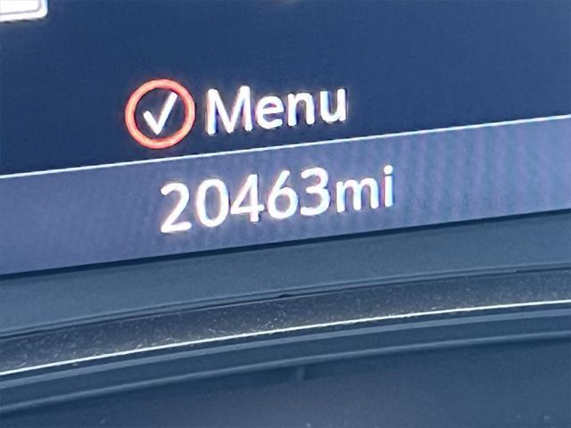 Photo of 2023 Mosaic Black Metallic Chevrolet Traverse