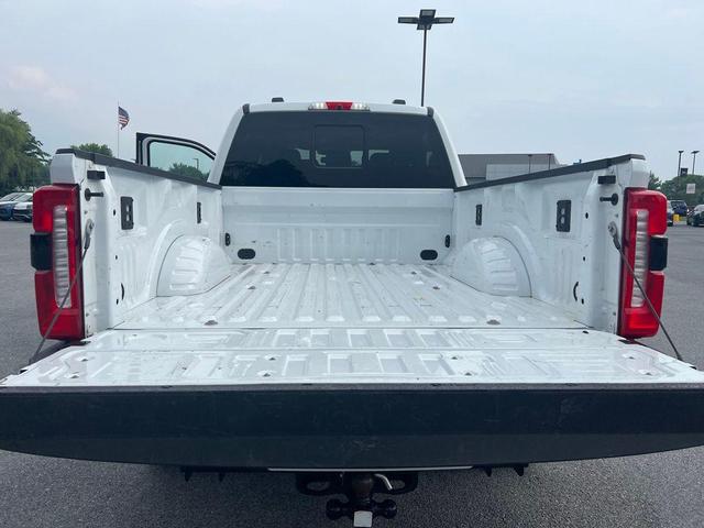 Photo of 2024 Oxford White Ford F-250