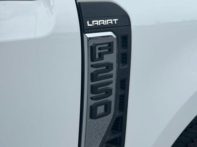 Photo of 2024 Oxford White Ford F-250