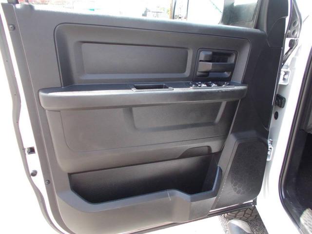 Photo of 2018 Bright White Clearcoat RAM 2500