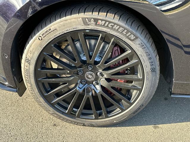 Photo of 2025 Ligurian Black Gloss Land Rover Range Rover Sport