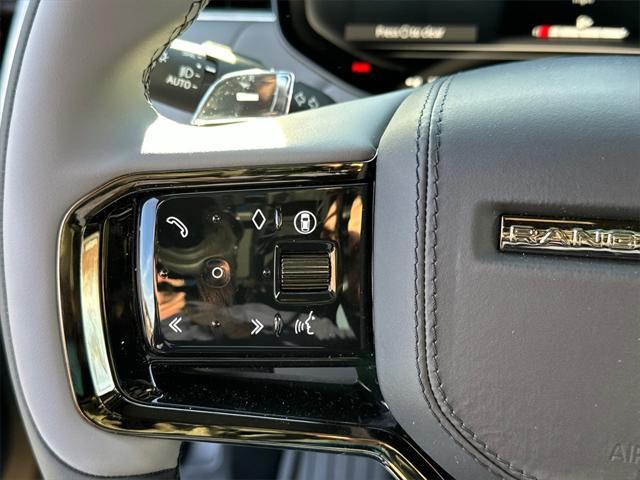 Photo of 2025 Ligurian Black Gloss Land Rover Range Rover Sport