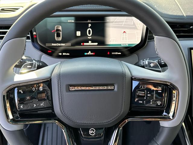 Photo of 2025 Ligurian Black Gloss Land Rover Range Rover Sport