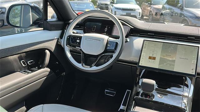 Photo of 2025 Varesine Blue Metallic Land Rover Range Rover Sport